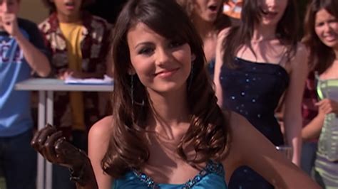 Nickalive Victoria Justice Explains Why Lola Martinez Isnt In The Zoey 102 Movie
