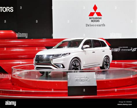 Concept Car Mitsubishi Outlander Phev Concept S Was Presented During