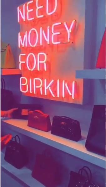 Kylie Jenner Snapchatted Kris Dedicated Birkin Closet And It Is Bag