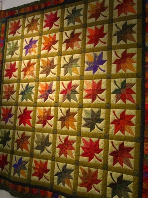 Maple Leaf Quilt Example 1 Love This Pattern Different Than The