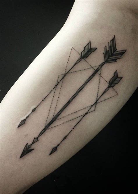 tatouage avant bras flèches triangles inner arm tattoos small arrow tattoos tattoos for women