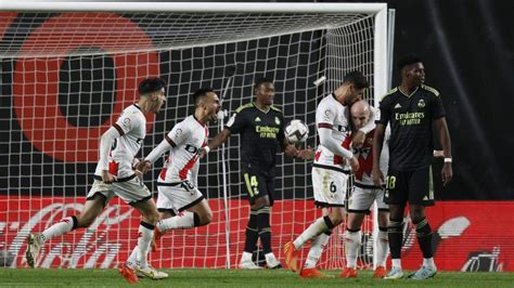 Rayo Vallecano 3 2 Real Madrid El Real Madrid Pierde El Liderato De La Liga Ante El Rayo En Un