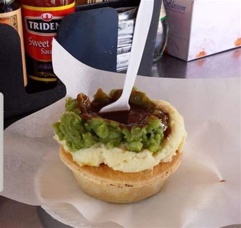 Aussie Pie Floater