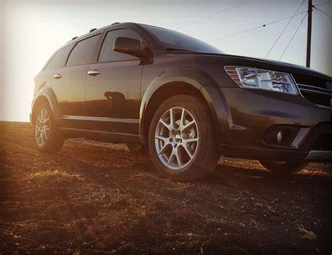 2017 Dodge Journey Enjoying A Manitoba Sunset Waverleychryslerca