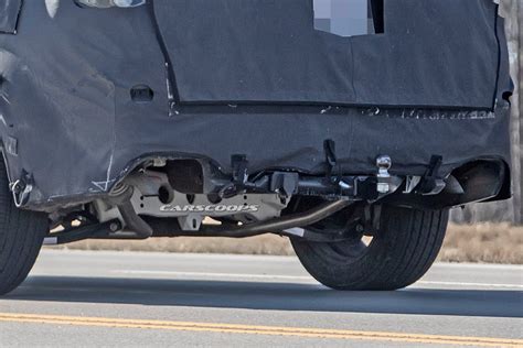 Does the 2023 Honda Pilot come with a trailer hitch? 2