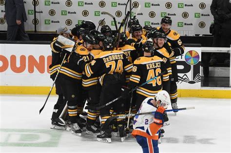 Recap Bruins Clinch No 3 Seed With 3 2 Ot Win Over Islanders Stanley Cup Of Chowder