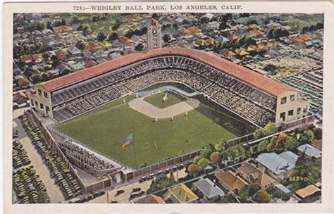 Wrigley Field Los Angeles Wrigley Field Baseball Park Mlb Stadiums