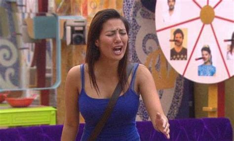 Bigg Boss 9 Rochelle Rao Gets Eliminated From The Show Before Finale