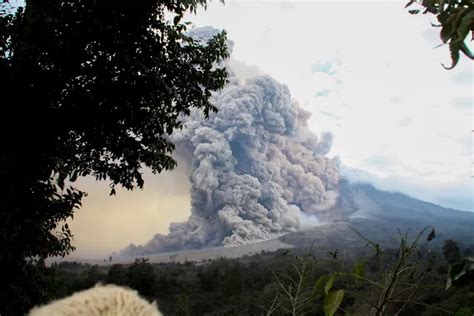 Imbas Gunung Merapi Erupsi Objek Wisata Tutup Dan Aktivitas Tambang