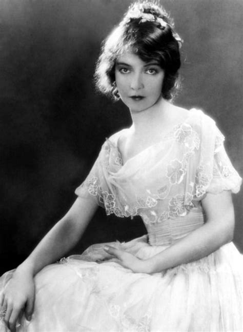 Lillian Gish Old Hollywood Glamour Golden Age Of Hollywood Vintage Hollywood Hollywood Stars