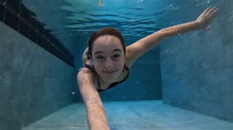 Carla Underwater Swimming In A Spa Youtube
