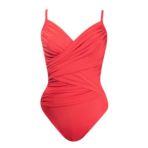 50 Swimsuits You Ll Feel Comfortable And Confident In This Summer Swimsuits Fashion Chic