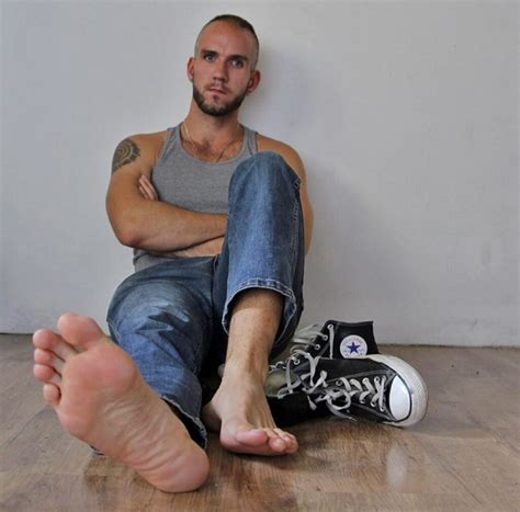 Richard Shows His Size Soles For Bigfeetforsale Male Feet Blog
