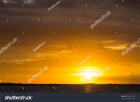 Fantastic Gold Sunset On Ocean Beach Stock Photo 520531978 Shutterstock