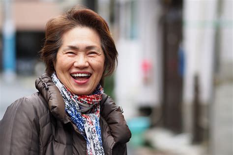 Wallpaper Street City Portrait Urban Woman Smiling Japan