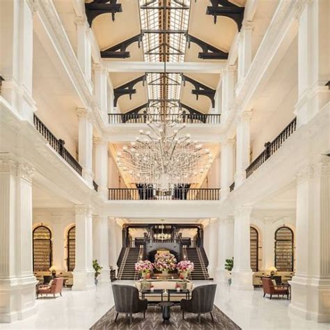 7 Unconventional Hotel Lobby Designs London Build 2024