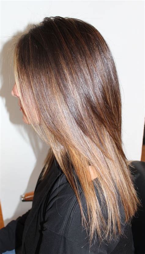 Besides looking gorgeous, they also lend a whole lot of dimension to her hair. Balayage Straight Hair | Straight Hair Balayage Hairstyles