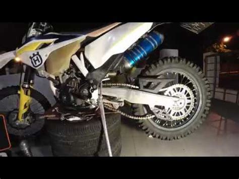 • follow the maintenance schedule in this manual. Husqvarna FE300 sprockets and chain change - YouTube