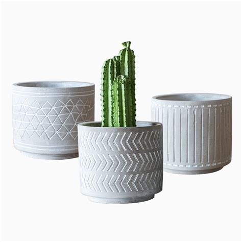Suppliers of Wholesale modern decorative cement flower planter pot for