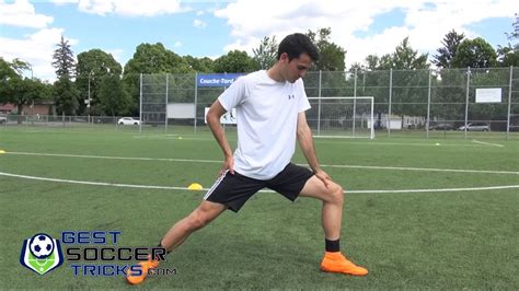 How To Stretch Properly For Soccer Youtube