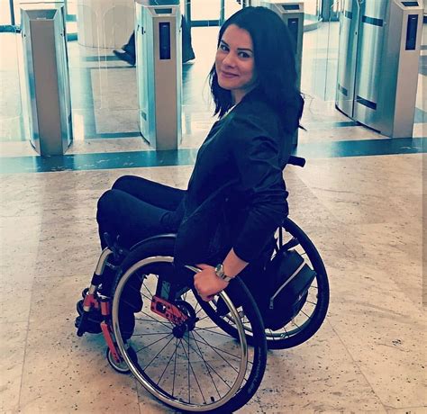 wheelchairgirl paralyzed wheelchair paraplegia wheelchairlife paraplegic girl beautifull