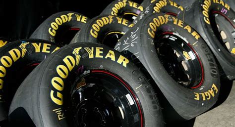 What we did that was unique with this tire changer, though, was to not only make it operate with controls but also operate simply. NASCAR, Goodyear target 2021 for new tire in Cup | NASCAR.com