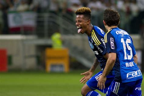 Página oficial do botafogo de futebol e regatas, o glorioso da estrela solitária. Palmeiras vence fácil o Botafogo-PB e encaminha vaga às ...