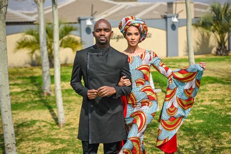 Pics Musa Mthombeni And Liesl Lauries Love Story From Engagement