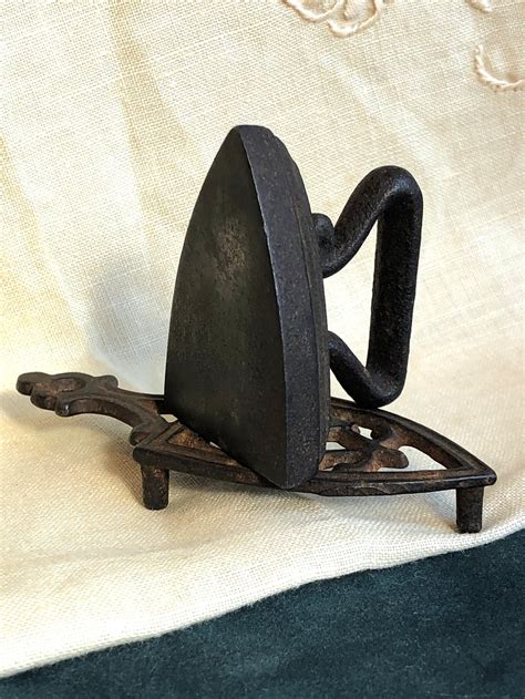 Vintage Miniature Sad Iron And Trivet Cast Iron Heavy Etsy