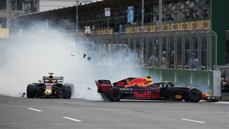 Max verstappen suffered a setback ahead of qualifying for the azerbaijan grand prix after crashing out in final practice in baku. Ricciardo over crash met Verstappen in Baku: "Was interessant" - GPFans.com