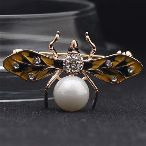 Blucome Small Enamel Insect Brooches For Women Men Party Ts Fashion