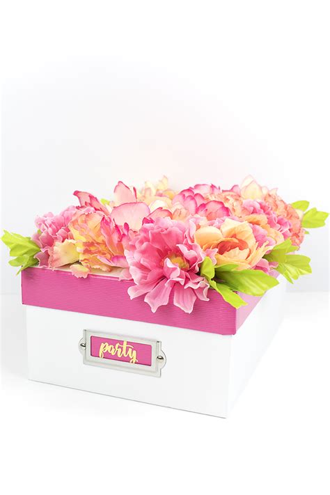 diy flower bridesmaid proposal box — party hardiy