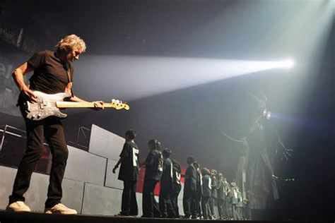 Concert Review Roger Waters The Wall Birmingham Nia Express And Star