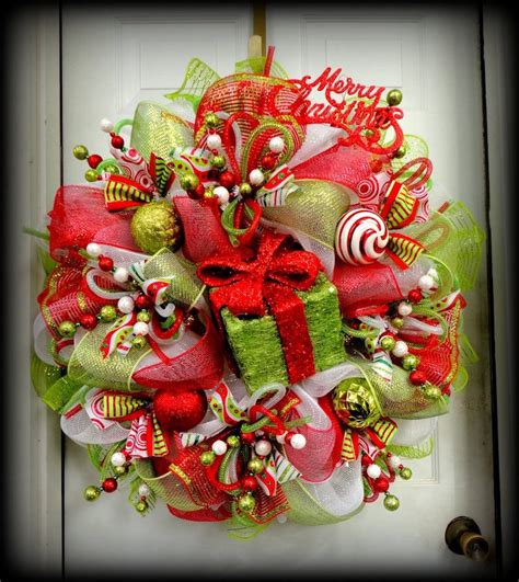For a beautiful front porch. 60+ Best Cheap Simple DIY Christmas Wreaths You Will love ...