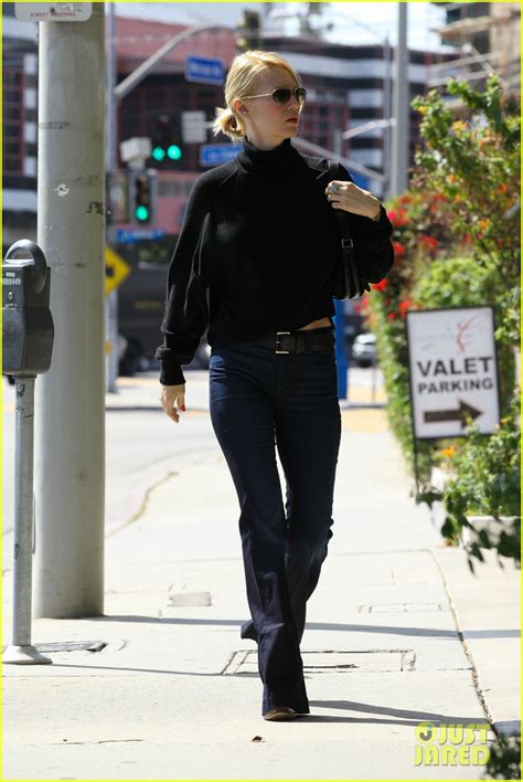 Full Sized Photo Of January Jones Lunch Pal 12 Photo 2635058 Just Jared