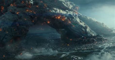 Resurgence is one of those films that i like that others do not. INDEPENDENCE DAY: RESURGENCE Trailer Reveals Cool New ...