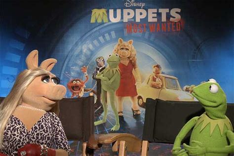 Kermit Urges Miss Piggy To Date Another Muppet Interview