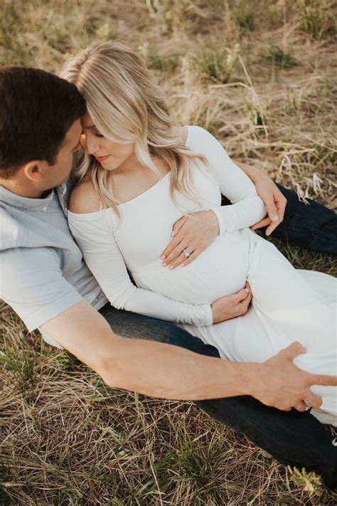 Couple Maternity Poses Maternity Photo Outfits Outdoor Maternity