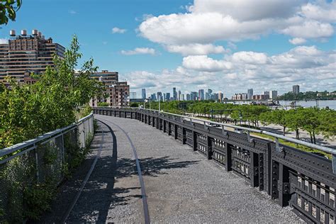 New York Ny High Line Trail Photograph By Toby Mcguire Pixels