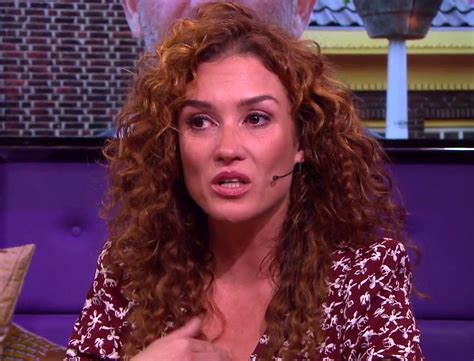 Na een paar volstrekt mislukte jaren bij rtl, presenteerde ze onlangs het flutprogramma goed fout bij omroep powned. Katja Schuurman over Gosschalk: 'Hij is ook lief, charmant ...