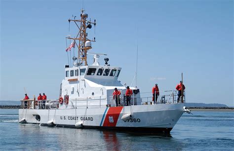 Lawmakers Extend Permission For 44 Us Coast Guard Ships To Patrol Dock