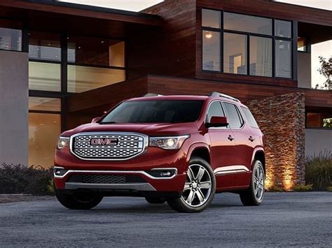 The previous gmc acadia was an odd one. 2017 GMC Acadia: Review, Trims, Specs, Price, New Interior ...
