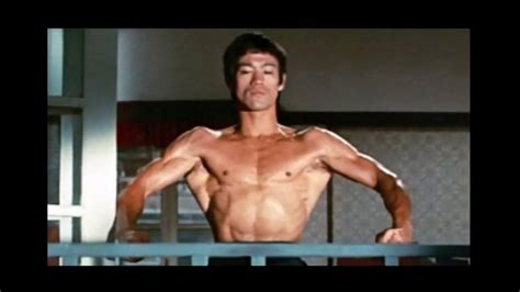 A rendszer segítségével a technológia deepfake, chris ume helyettesíti az arcát bruce lee azzal a will smith egy film jelenet a sárkány közbelép 1973. Bruce Lee (The Blood Sacrifice of a Kunfu Master) - YouTube