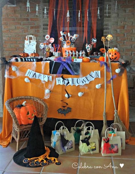 Si a tu hijo le hace ilusión celebrar su cumpleaños en casa o tu prefieres ahorrarte un dinerillo y hacer una fiesta casera, te damos unas cuantas ideas y sugerencias para que realices la decoración de la fiesta de cumpleaños de tu hijo. Fiesta Halloween en Casa - Fiestas y Cumples