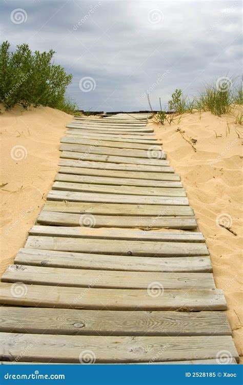 Boardwalk In The Sand Stock Image Image Of Deck Path 2528185