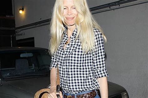 Claudia Schiffer Still Looks Good Without Make Up Picture Mirror Online