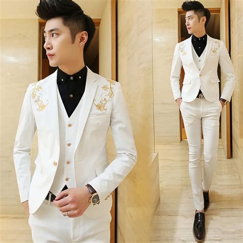 Latest Design White Mens Suits Groom Stylish Golden Embroidery Tuxedos