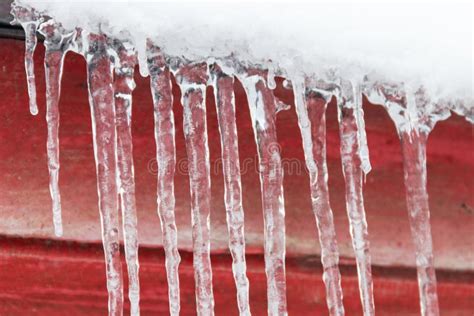 Icicles Hanging From Roof Stock Image Image Of Light 126912573