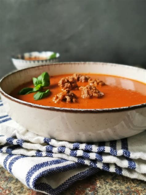 Verse tomatensoep met balletjes