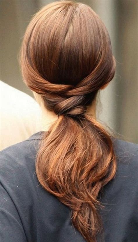 16 Simple Office Hairstyles For Women